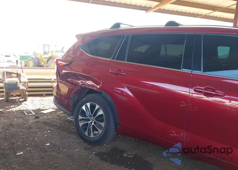 2021 Toyota Highlander Xle from USA, damaged, VIN 5TDHZRAH3MS075974